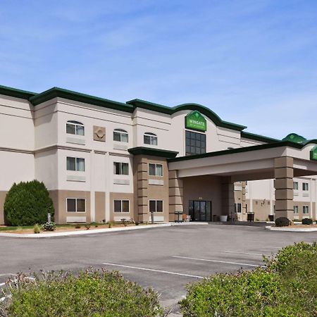 Wingate By Wyndham Pueblo Hotel Exterior photo