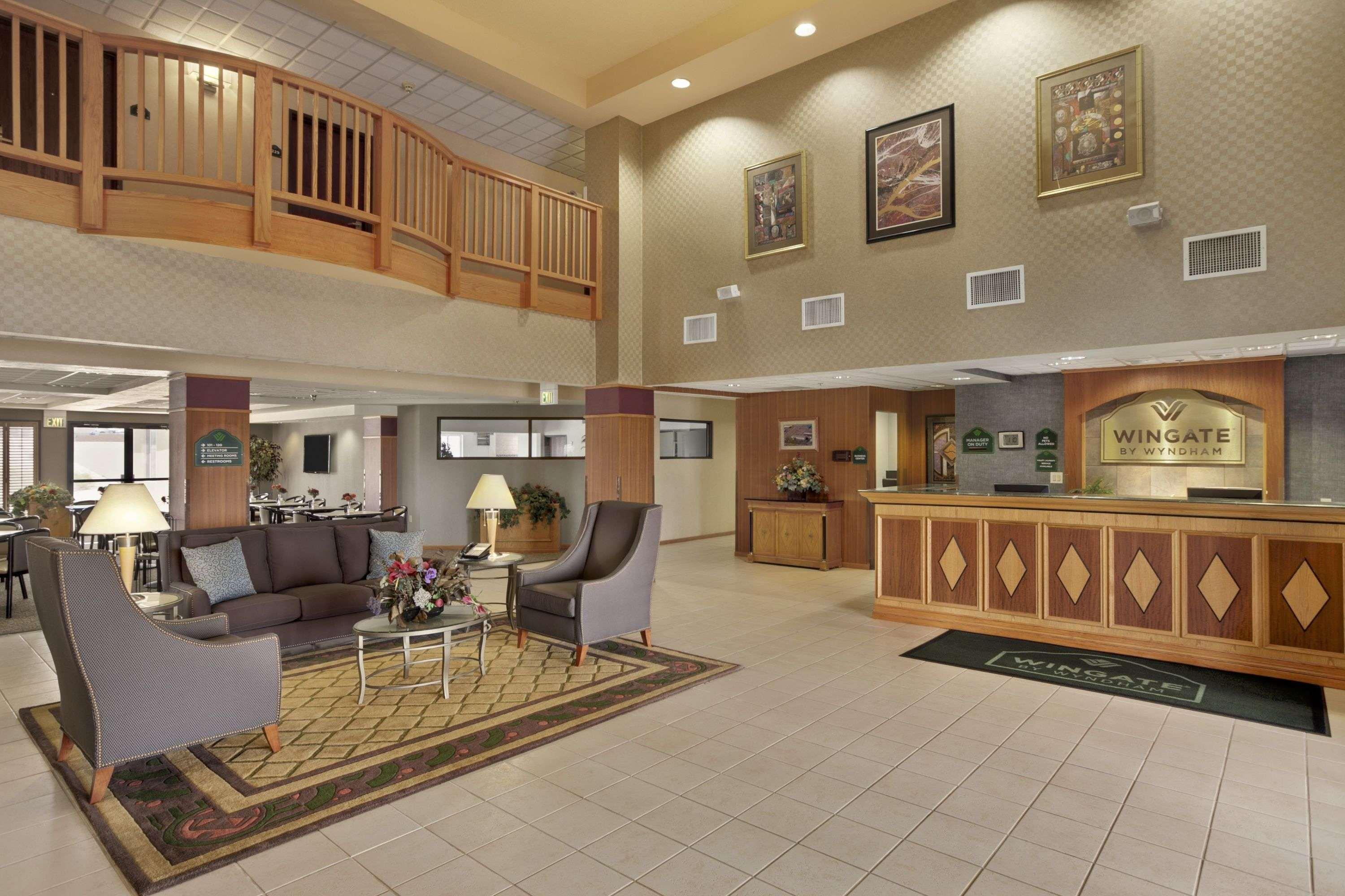 Wingate By Wyndham Pueblo Hotel Exterior photo