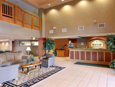 Wingate By Wyndham Pueblo Hotel Exterior photo